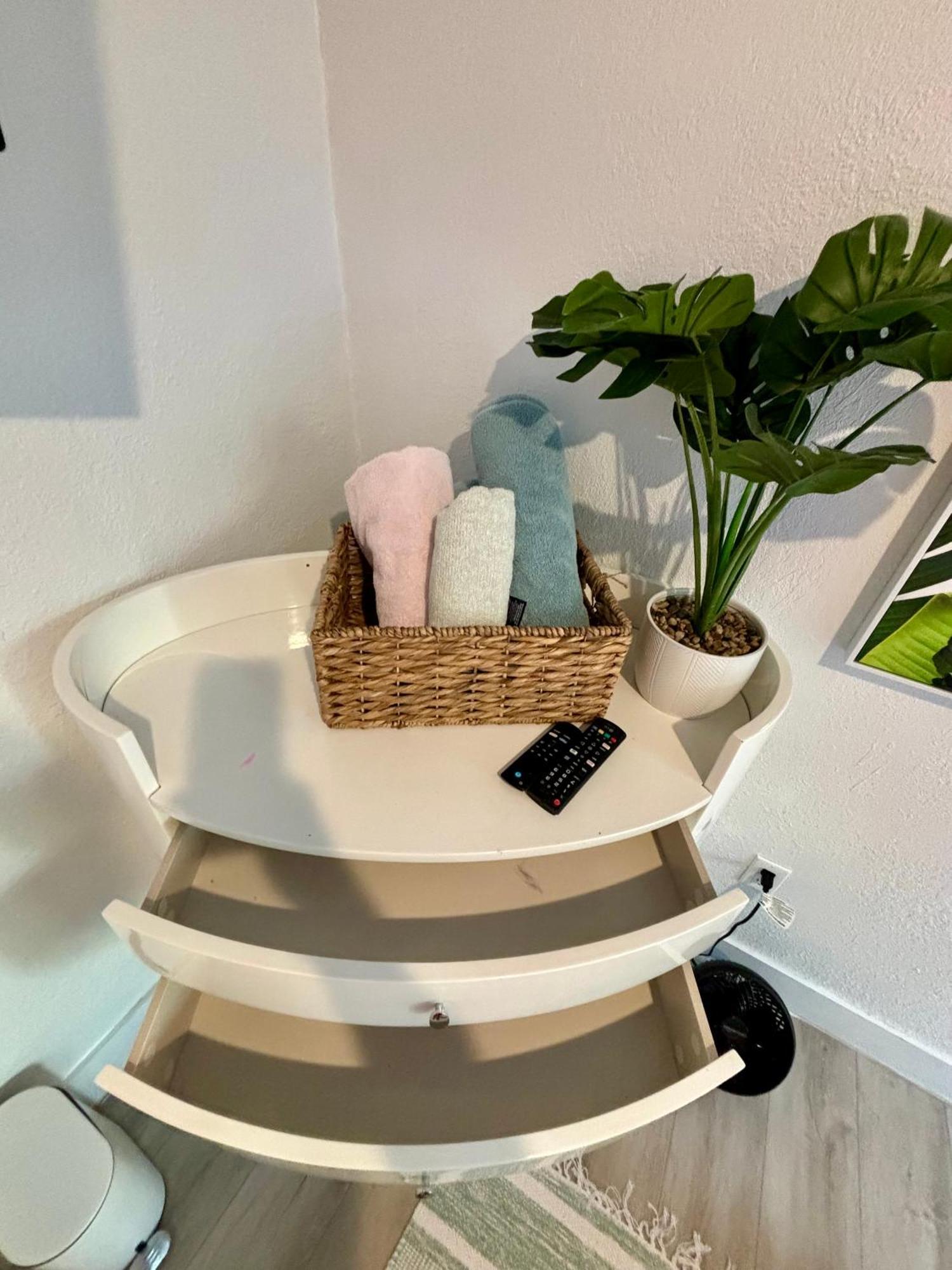 Deluxe Room In Best Location Miami In A 2 Bedrooms Unit - Parking, Laundry And Luggage Storage Kültér fotó